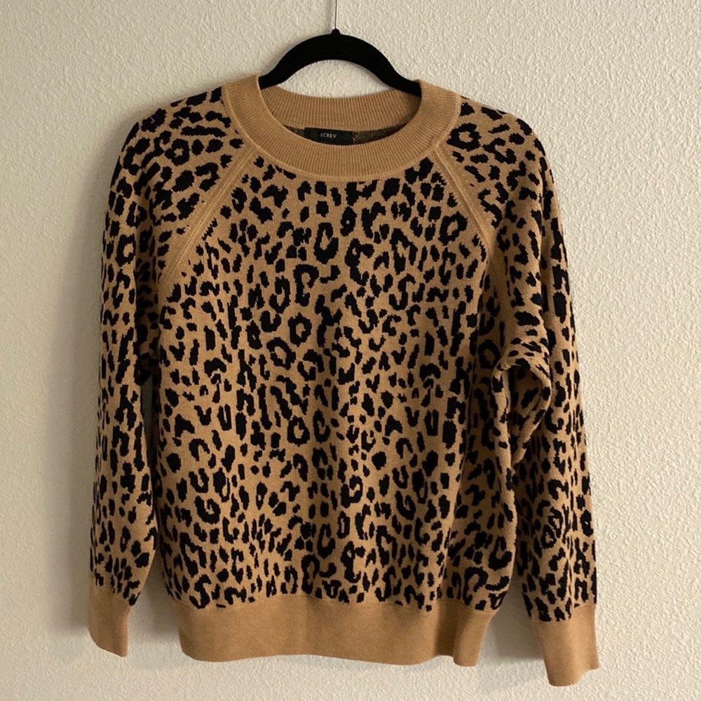 Boyfriend crewneck sweater in leopard-print Re-Imagined Wool J. Crew Small
